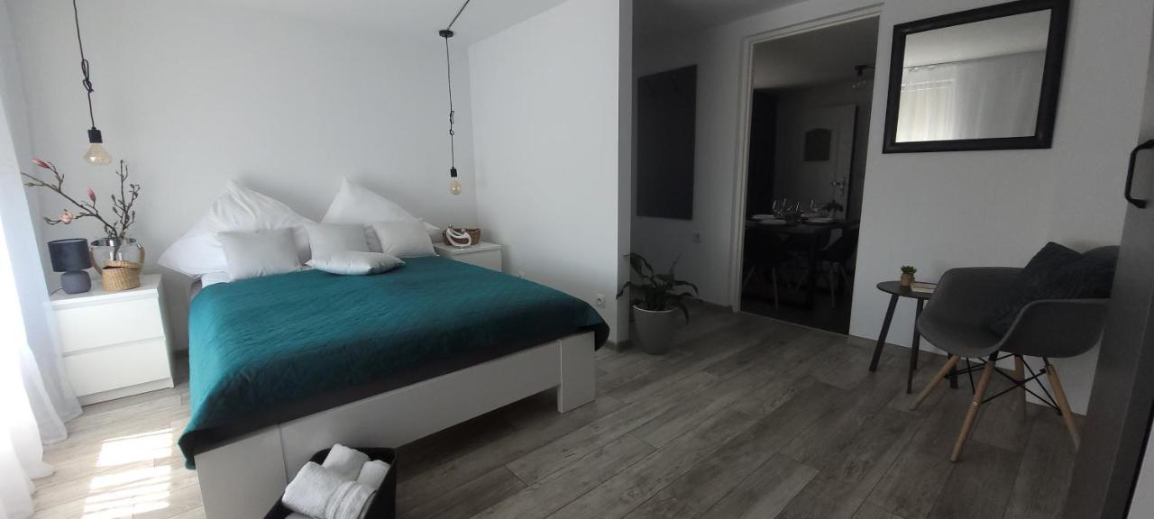 Apartamenty Pod Uwalonym Debem Jezow Sudecki المظهر الخارجي الصورة